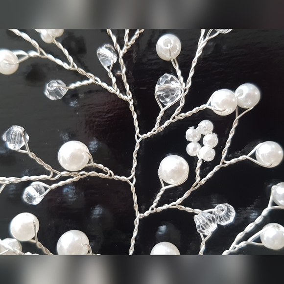 Bridal hair accessories - Picture 2 of 2